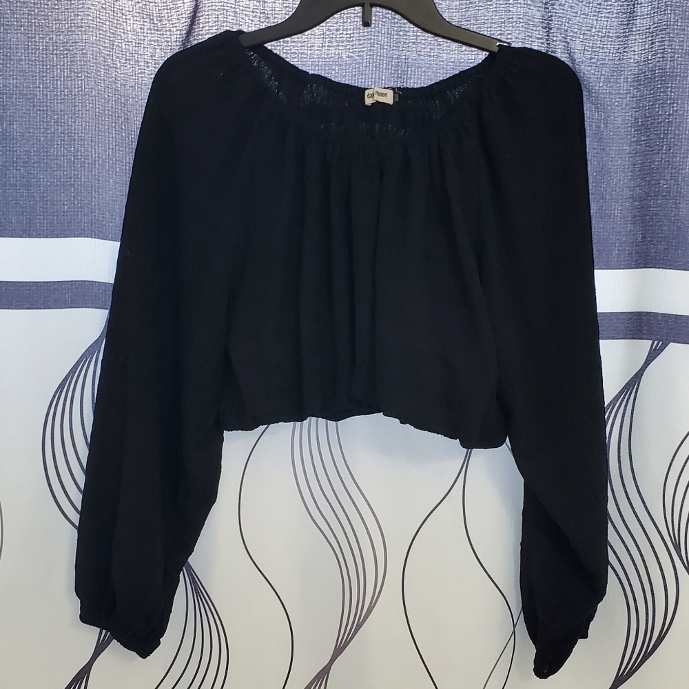 Day + Moon Black Cropped Long Sleeve Off The Shoulders Top